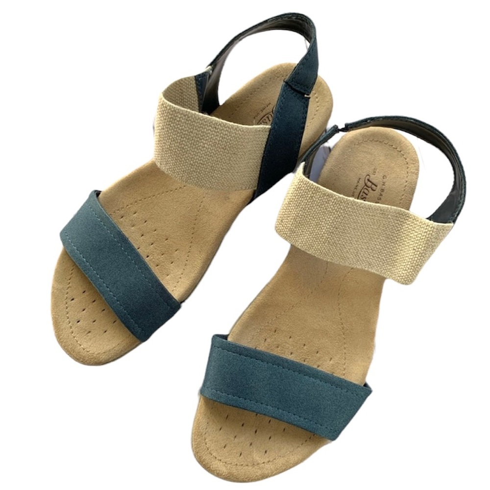 Bass sandals